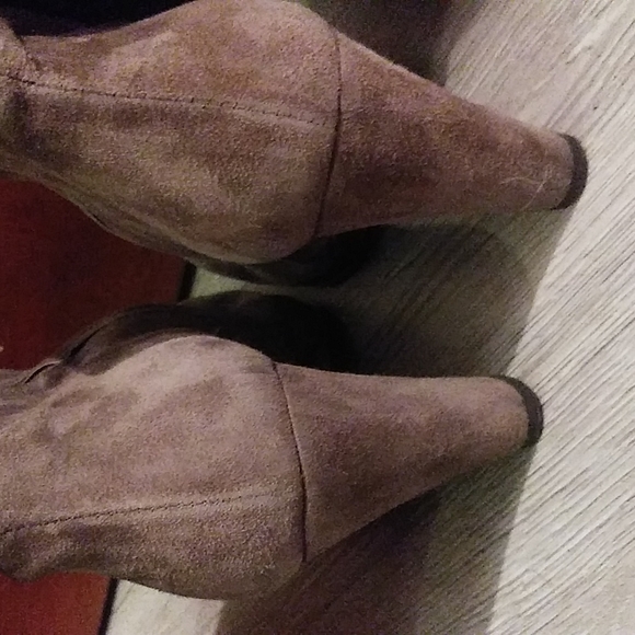 SEXY SOFT HOT!!! Over the Knee Mushroom Suede Boot. With 3.5" H. Sz: 7 - Picture 5 of 14